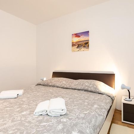 Apartamento Justic Krk Town Exterior foto