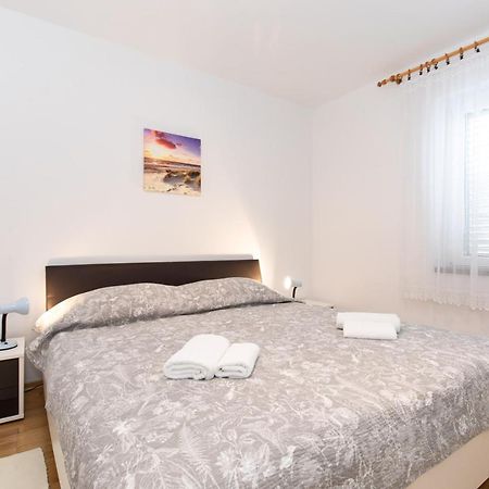 Apartamento Justic Krk Town Exterior foto