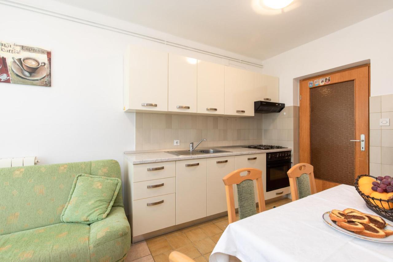 Apartamento Justic Krk Town Exterior foto