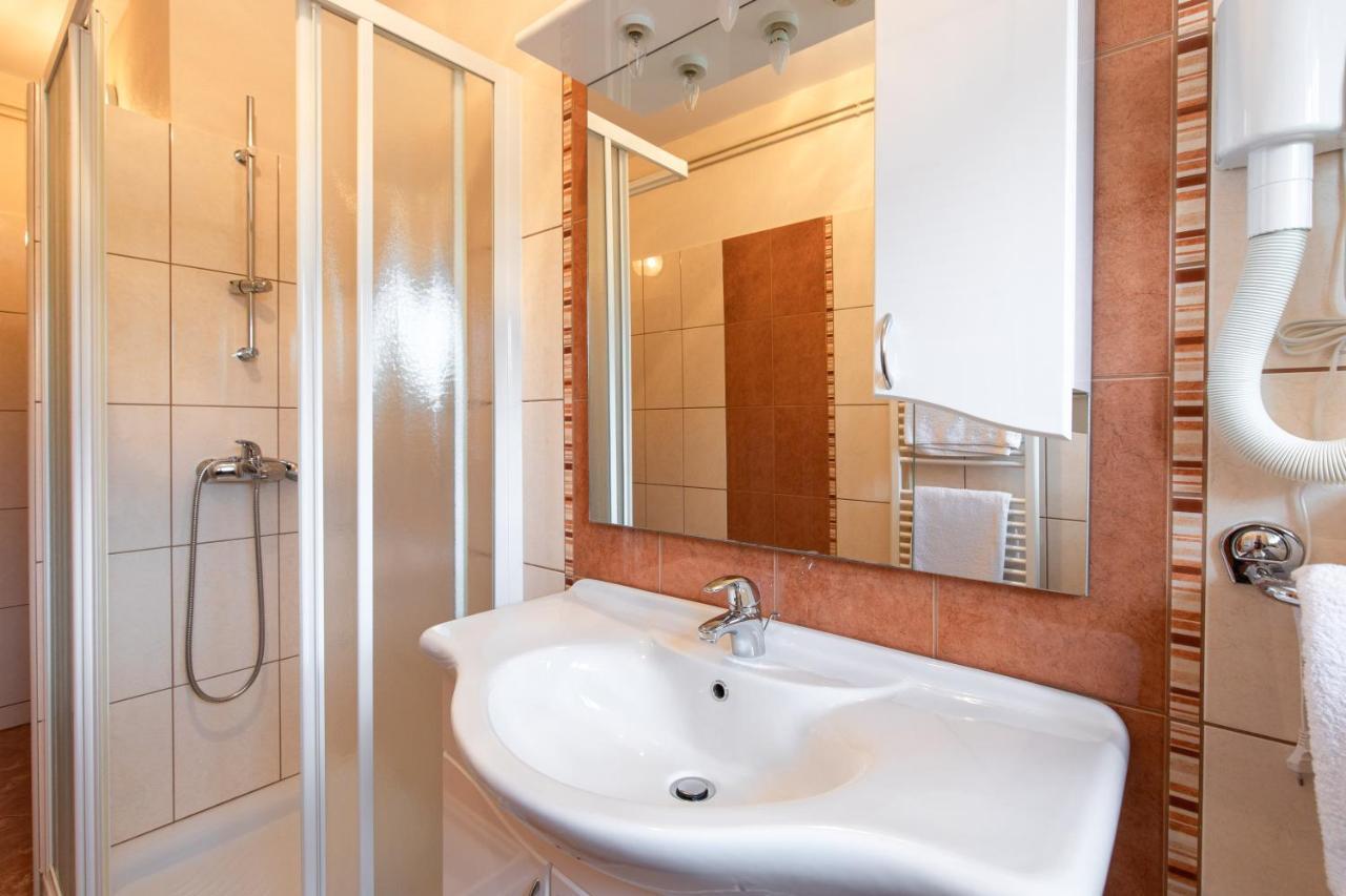 Apartamento Justic Krk Town Exterior foto