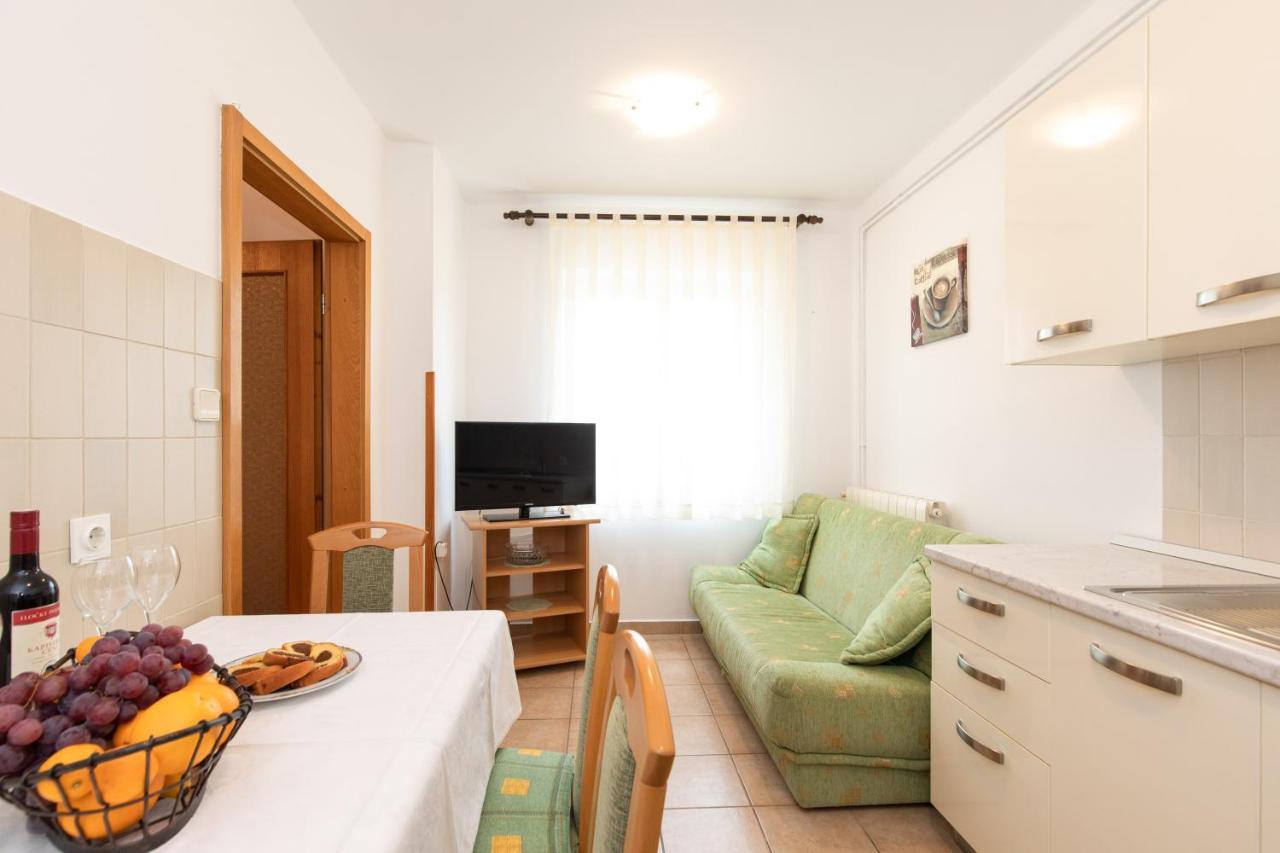 Apartamento Justic Krk Town Exterior foto