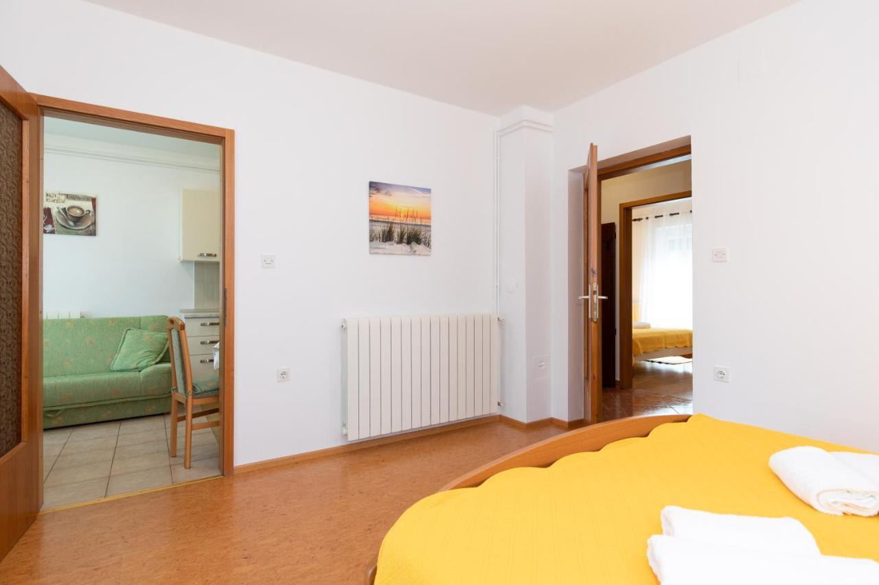 Apartamento Justic Krk Town Exterior foto