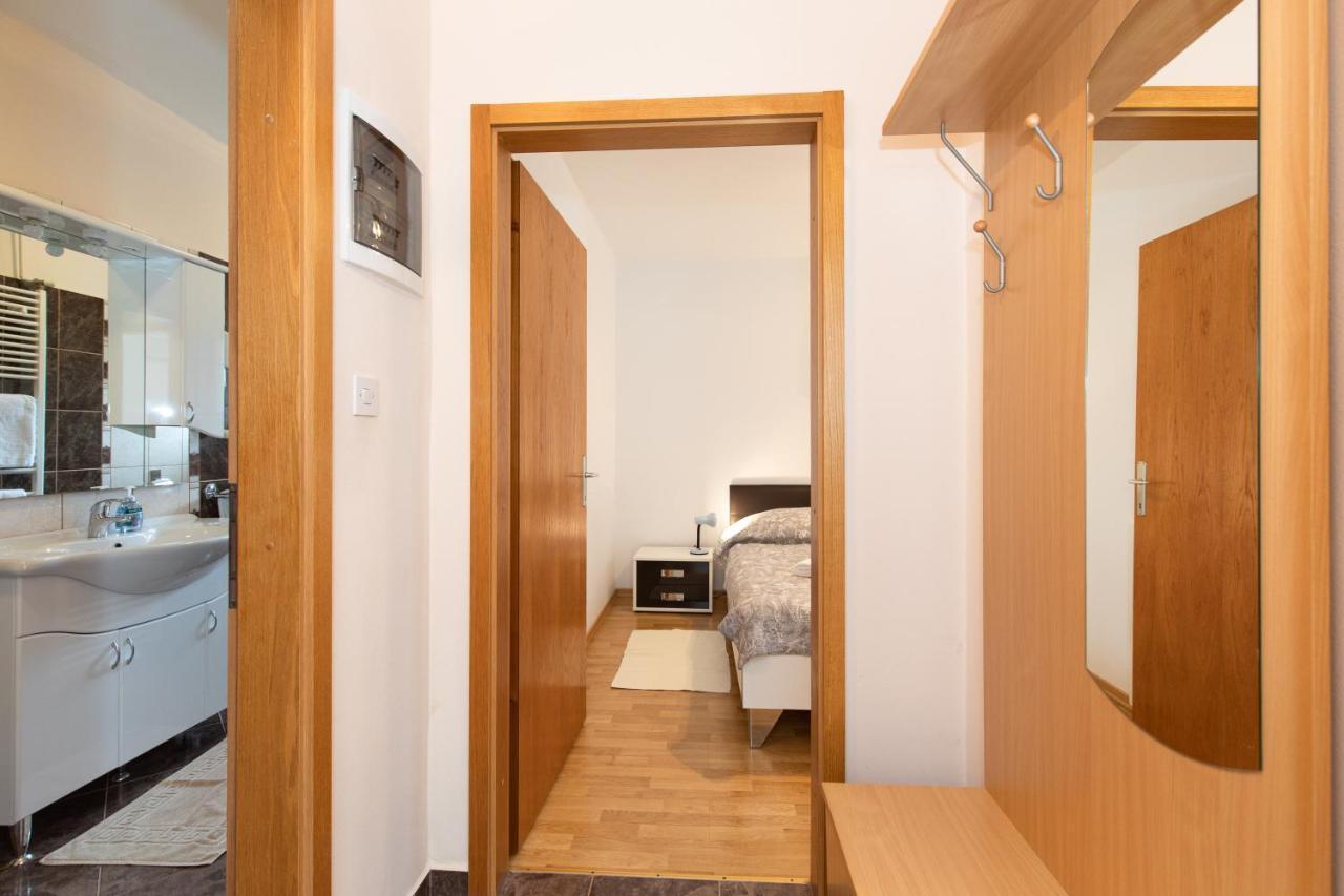 Apartamento Justic Krk Town Exterior foto