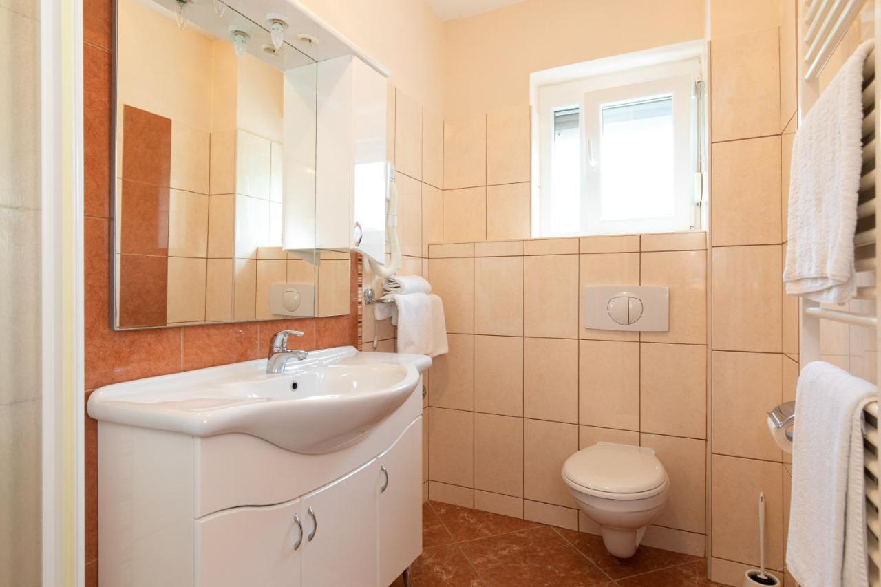 Apartamento Justic Krk Town Exterior foto